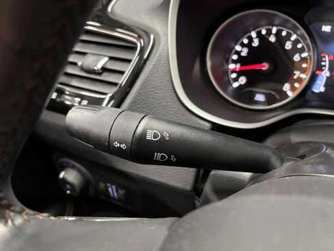 Used 2019 Jeep Compass Limited AWD/4WD image 34