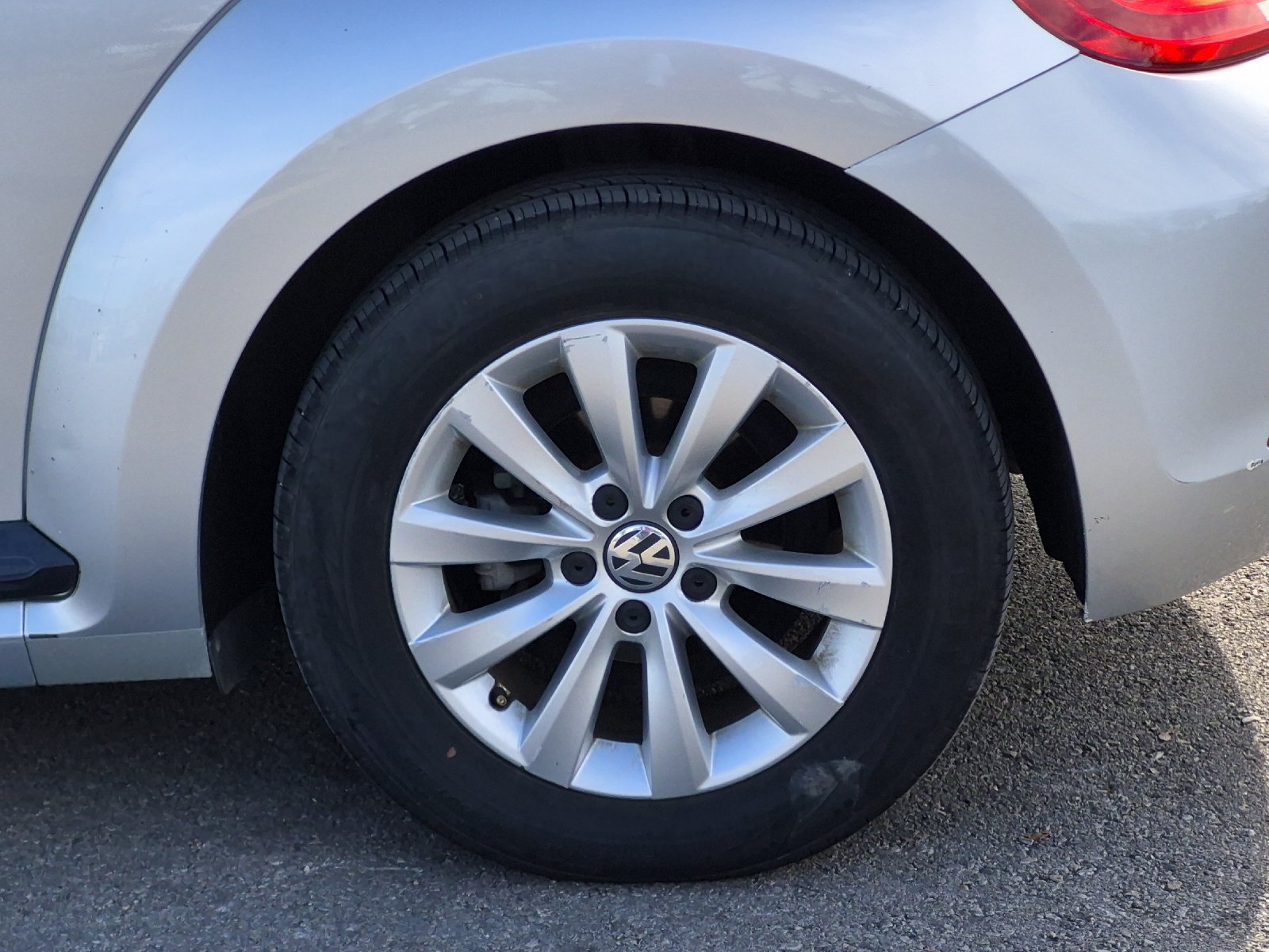 Used 2014 Volkswagen Beetle 2.5 FWD image 20