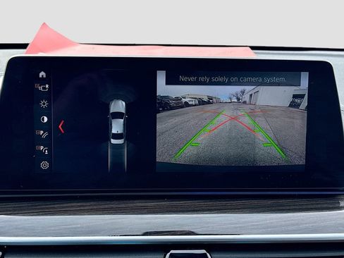 Used 2018 BMW M550i xDrive image 16