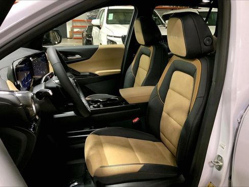 New 2026 Chevrolet Equinox ACTIV w/ Convenience Package III AWD/4WD image 9
