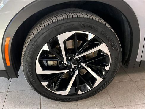 Used 2023 Mitsubishi Outlander SE image 7