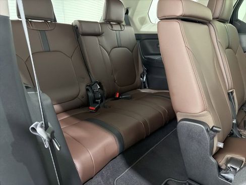 Used 2025 Honda Pilot Elite image 27