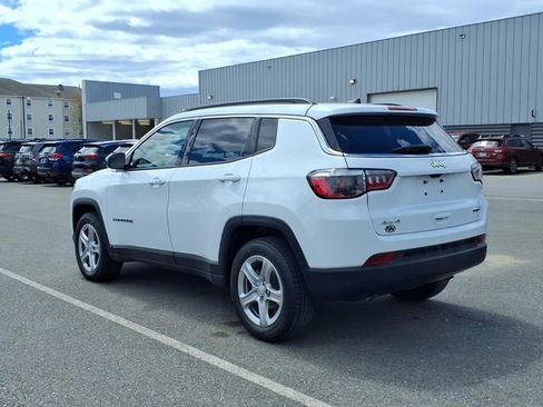 Used 2024 Jeep Compass Latitude w/ Altitude Special Edition AWD/4WD image 7