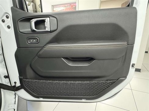 New 2025 Jeep Wrangler Rubicon 392 image 14