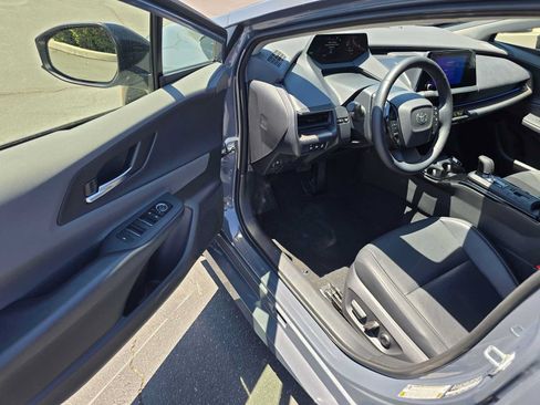 Certified 2026 Toyota Prius XLE FWD image 19
