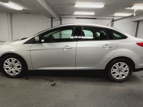 Used 2012 Ford Focus SE image 5