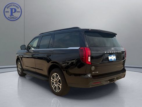 Used 2025 Ford Expedition Active AWD/4WD image 4
