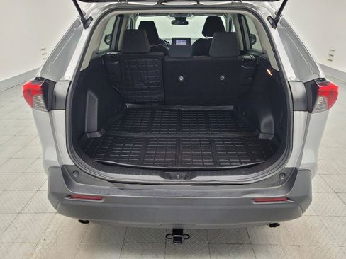 Used 2021 Toyota RAV4 LE FWD image 29