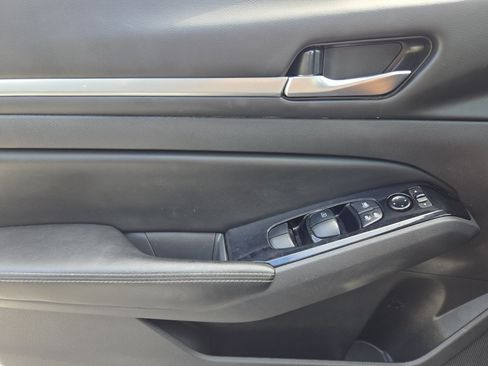 Used 2023 Nissan Altima 2.5 SV FWD image 30