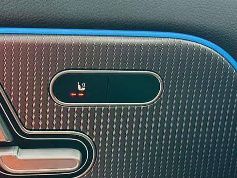 Used 2021 Mercedes-Benz GLA 250 4MATIC w/ Premium Package image 26