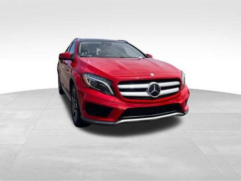 Used 2016 Mercedes-Benz GLA 250 4MATIC w/ Driver Assistance Package image 7