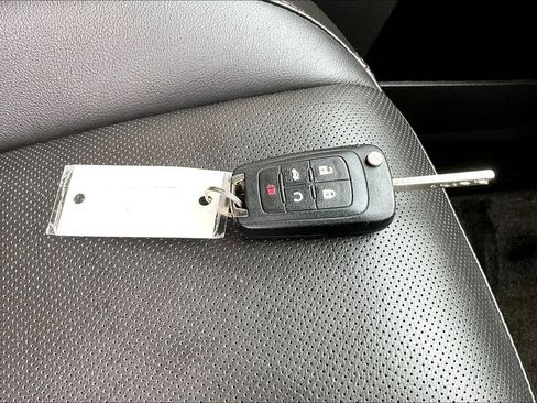 Used 2017 Chevrolet Equinox Premier w/ Enhanced Convenience Package AWD/4WD image 32