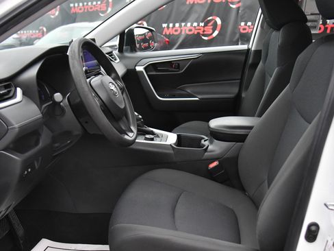Used 2023 Toyota RAV4 LE image 17