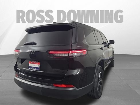 Used 2024 Jeep Grand Cherokee L Limited w/ Black Appearance Package RWD image 4