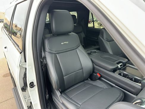 New 2026 Ford Expedition Max Platinum w/ Stealth Performance Package image 31