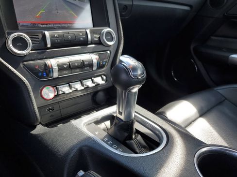 Used 2022 Ford Mustang Premium RWD image 25