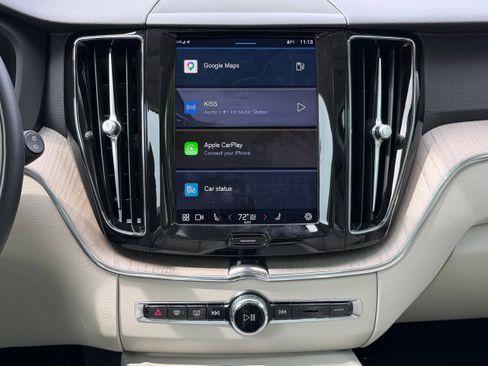 Certified 2023 Volvo XC60 B5 Plus AWD/4WD image 15