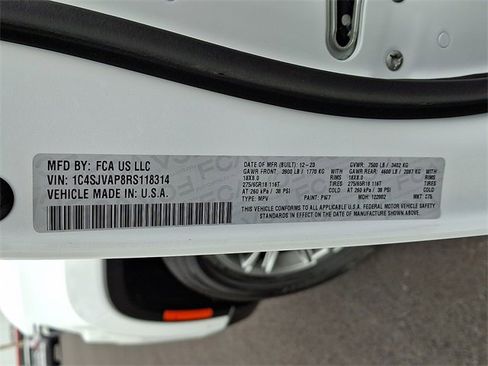 Used 2024 Jeep Wagoneer 4WD w/ Convenience Group I image 32