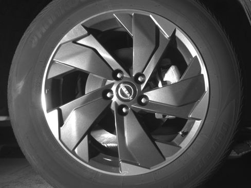 Used 2025 Nissan Rogue SV image 13