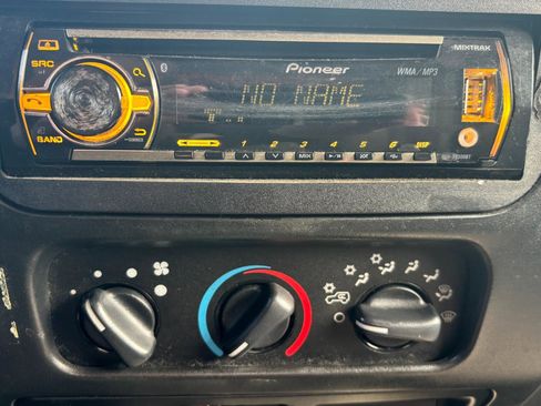 Used 2004 Jeep Wrangler X w/ Convenience Group image 12