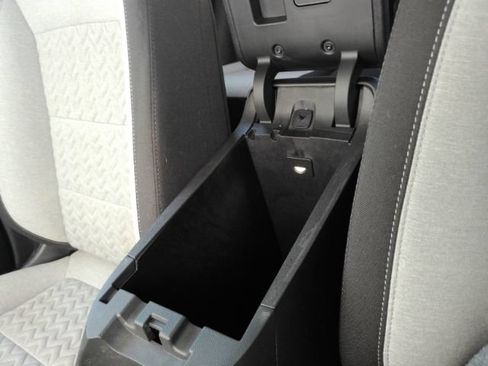Used 2023 Chevrolet Equinox LS w/ LS Convenience Package FWD image 46