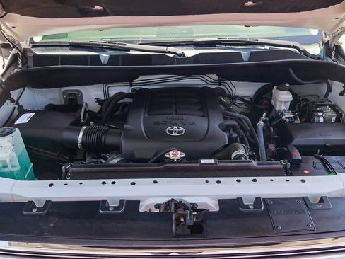 Used 2019 Toyota Tundra 1794 Edition AWD/4WD image 31