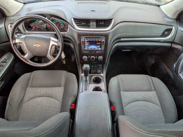 Used 2017 Chevrolet Traverse LT w/ Style and Technology Package FWD image 15