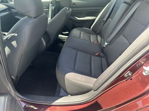 Used 2025 Nissan Altima 2.5 SV FWD image 20