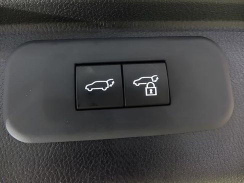 Certified 2025 Toyota Grand Highlander FWD image 24