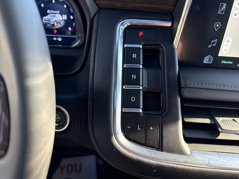 Used 2024 Chevrolet Suburban High Country image 20