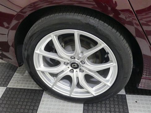 Used 2018 Ford Fusion SE w/ Fusion SE Technology Package FWD image 16