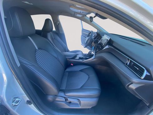 Used 2023 Toyota Camry SE FWD image 15