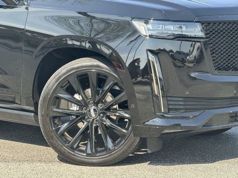 Used 2024 Cadillac Escalade Sport Platinum image 13