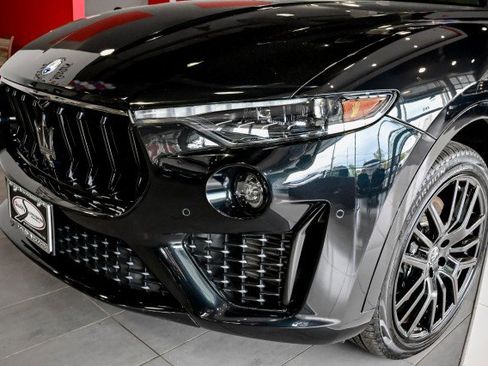 Used 2022 Maserati Levante Modena AWD/4WD image 8