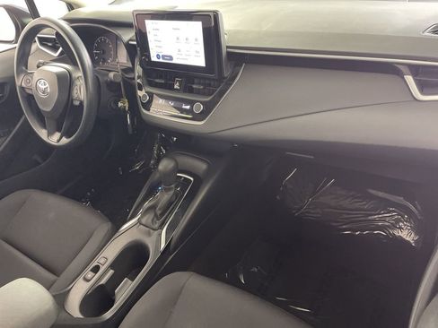 Used 2024 Toyota Corolla LE image 27
