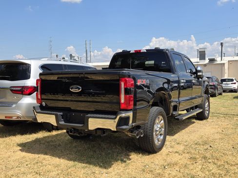 Used 2025 Ford F250 Lariat w/ Chrome Package AWD/4WD image 4