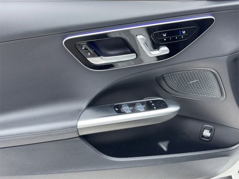 Used 2024 Mercedes-Benz C 300 Sedan image 37