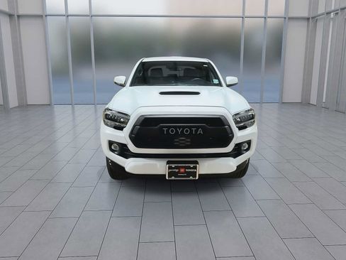Used 2023 Toyota Tacoma TRD Sport AWD/4WD image 3