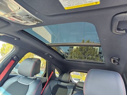Certified 2025 Genesis GV70 3.5T Sport AWD/4WD image 10
