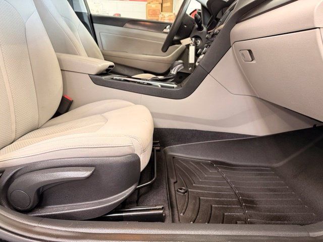 Used 2016 Hyundai Sonata Sport FWD image 25