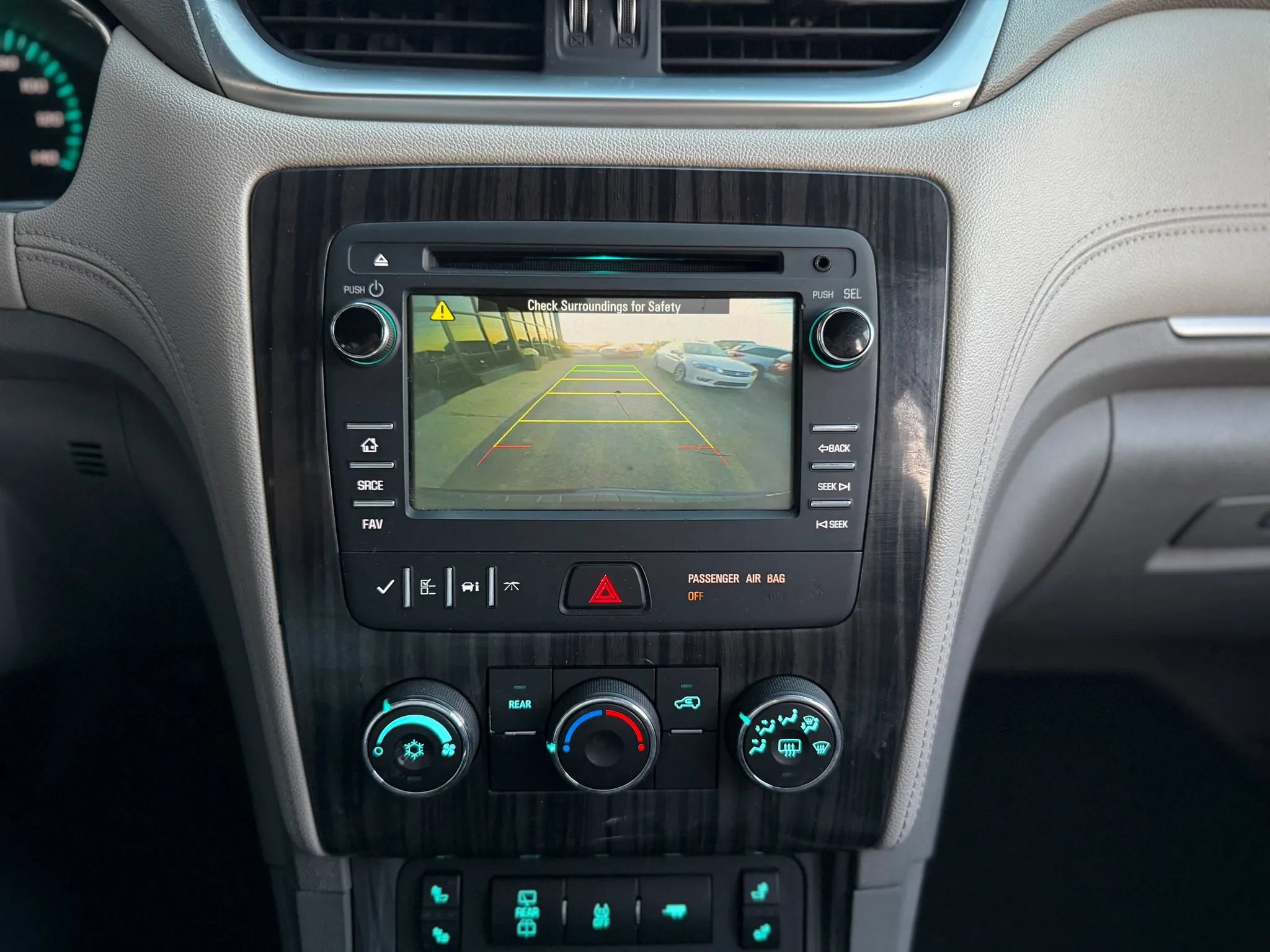 Used 2014 Chevrolet Traverse LT w/ All-Star Edition AWD/4WD image 13