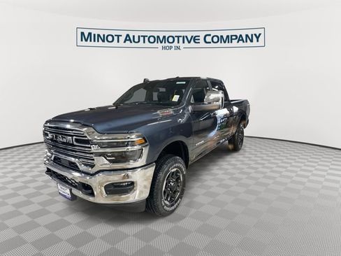 New 2026 RAM 2500 Laramie AWD/4WD image 4