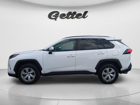Used 2021 Toyota RAV4 LE image 8