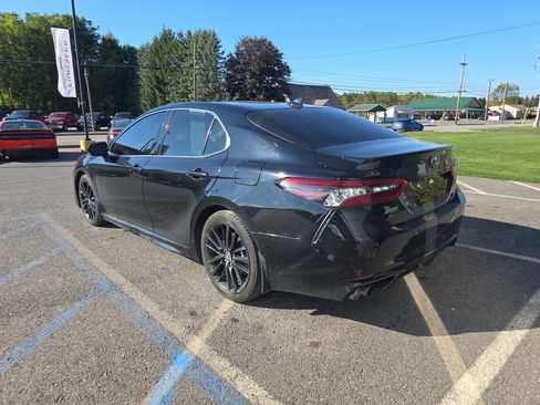 Used 2023 Toyota Camry XSE image 5