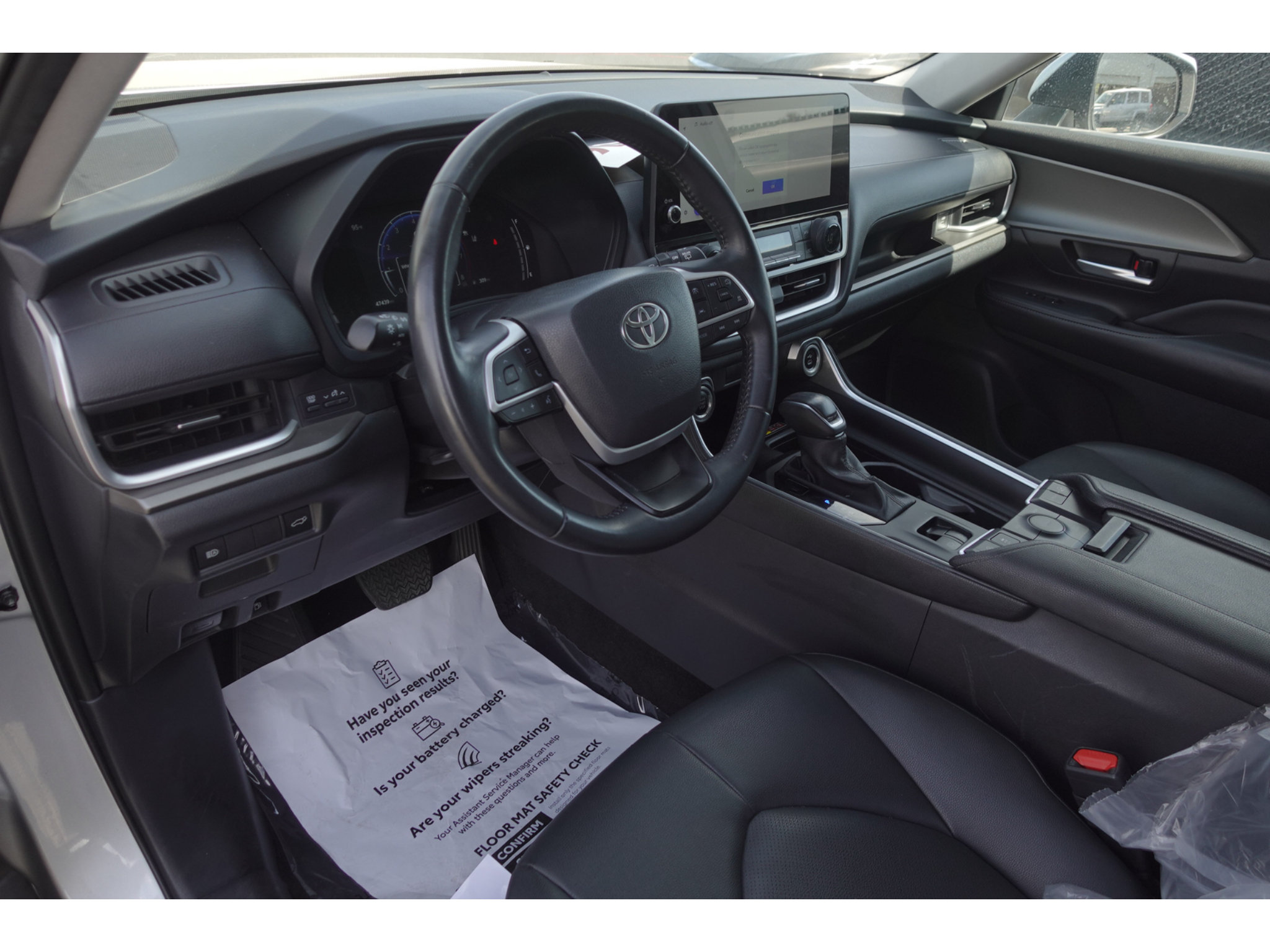 Certified 2025 Toyota Grand Highlander AWD image 9