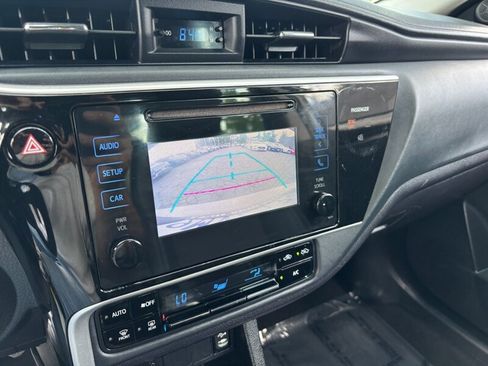 Used 2017 Toyota Corolla LE FWD image 18