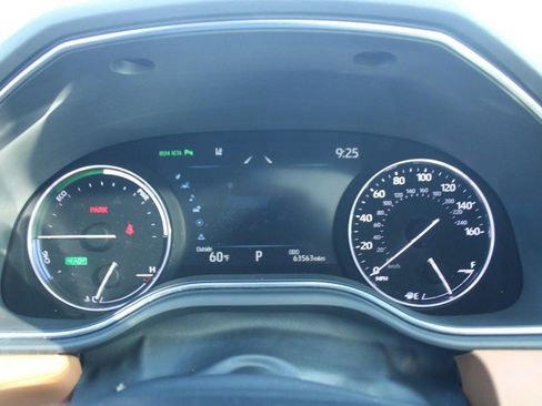 Certified 2022 Toyota Avalon Limited image 18