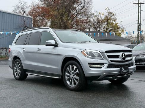 Used 2014 Mercedes-Benz GL 450 4MATIC image 3
