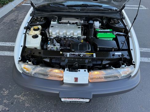 Used 1998 Saturn S-Series SL1 image 33