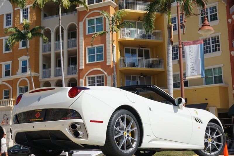 Used 2014 Ferrari California RWD image 54